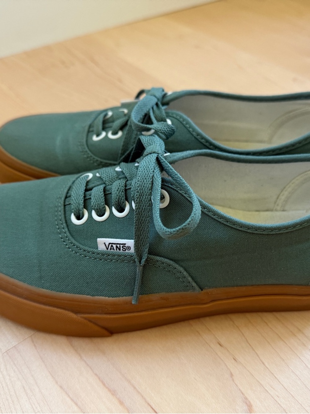 Vans duck gree  Canvas Sneakers with Gum Sole
